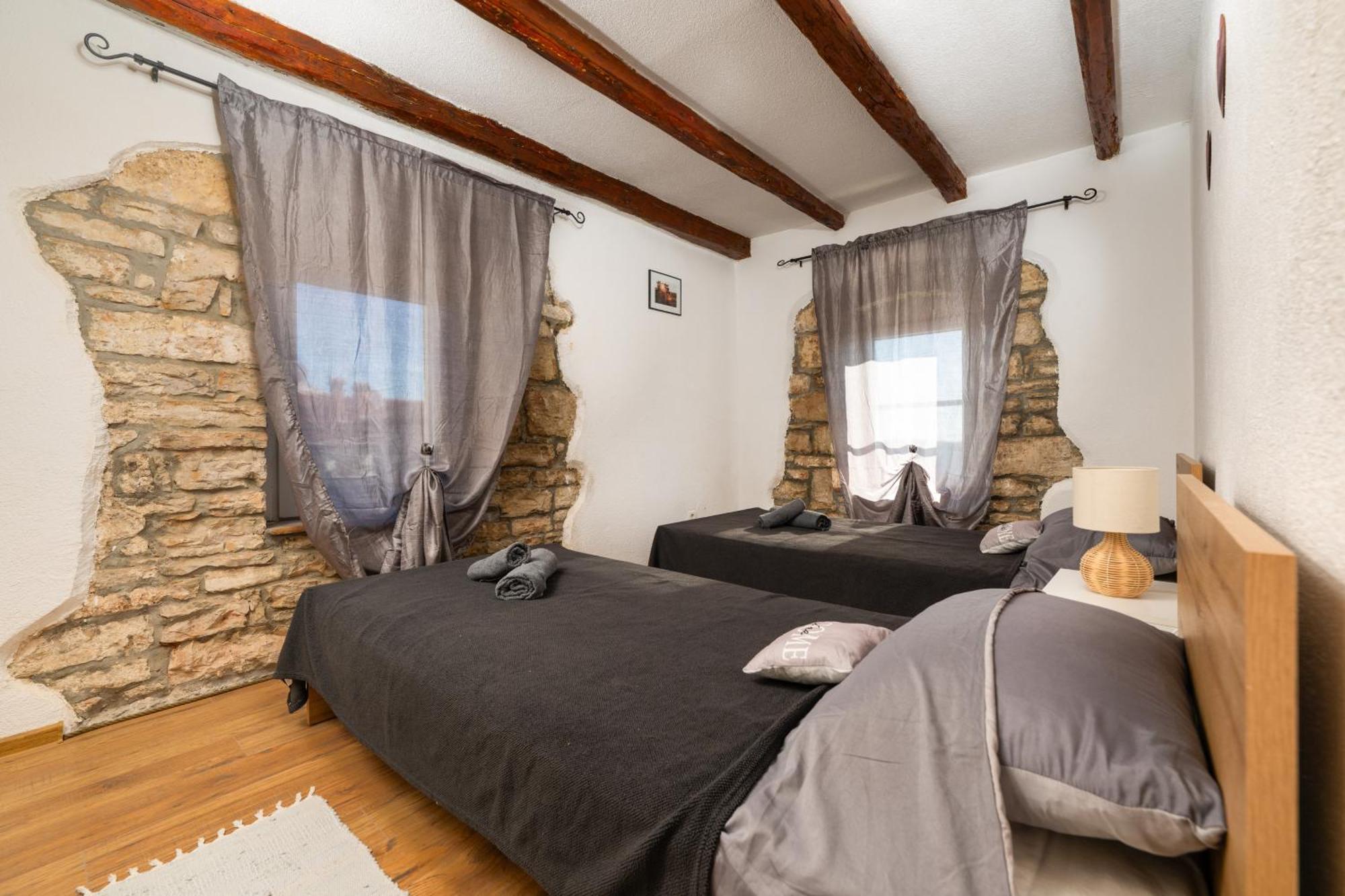 Holiday Home Dide กานฟานาร์ ภายนอก รูปภาพ