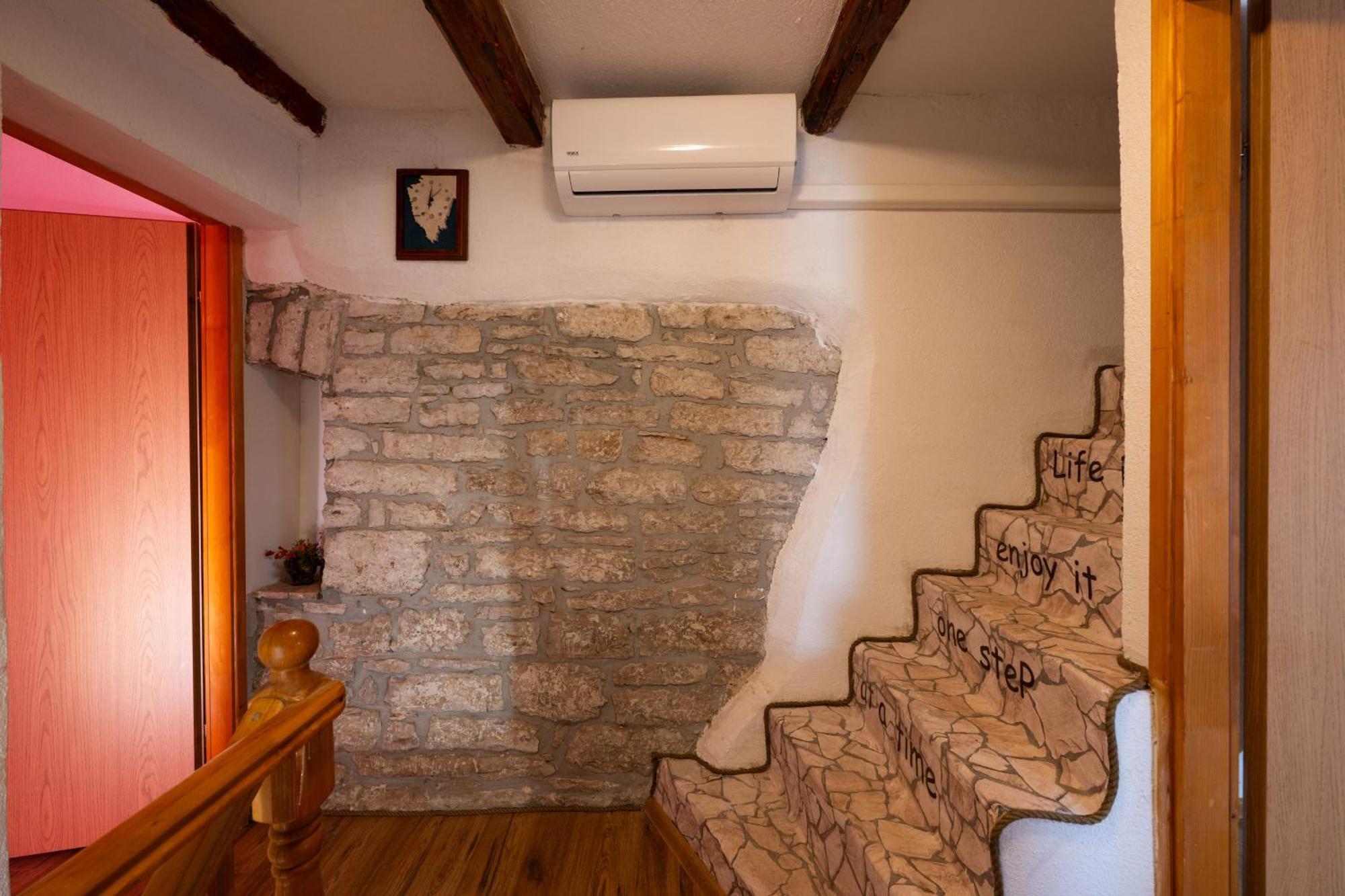 Holiday Home Dide กานฟานาร์ ภายนอก รูปภาพ